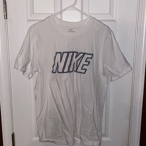Nike Men’s Size Large White T-shirt